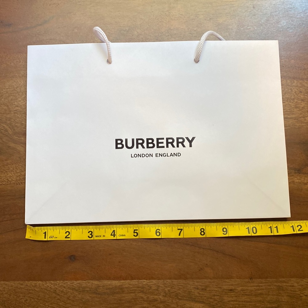 BURBERRY “BRAND NEW” SHOPPING BAG.